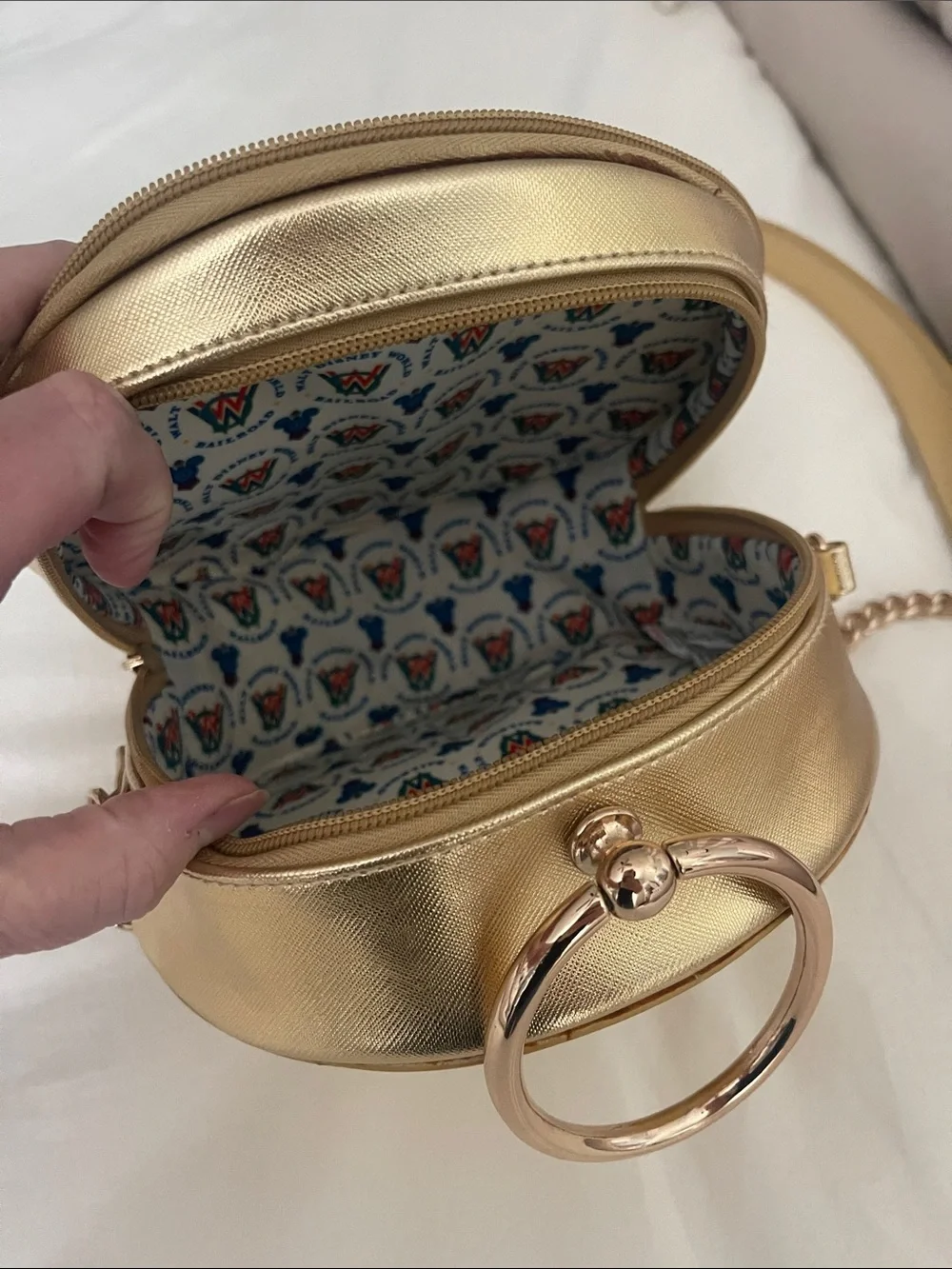 Disney round gold